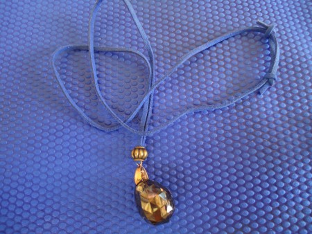 7-15 Colgante piedra